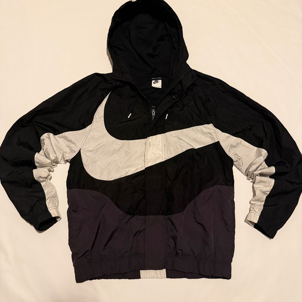 Nike Windbreaker Men Size S Black White Oversized Swoosh Jacket DD5967-010